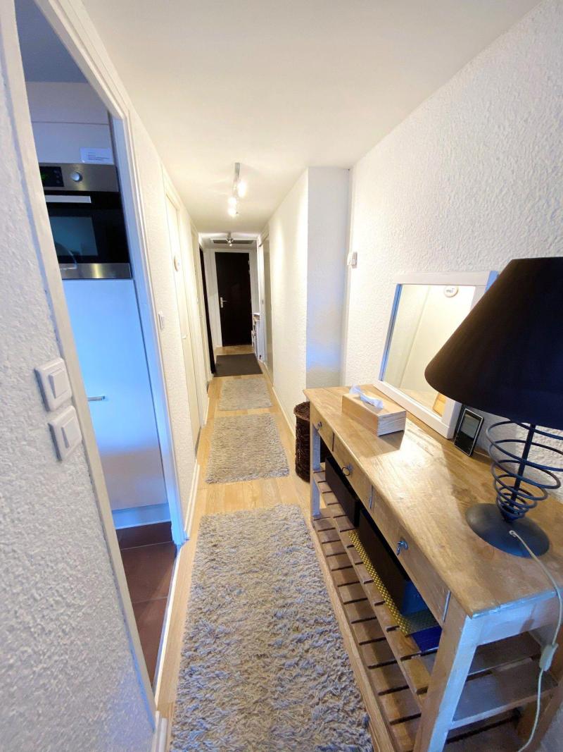 Rent in ski resort 2 room apartment sleeping corner 6 people (CAB52) - Résidence le Cabourg B & C - Les 2 Alpes - Corridor