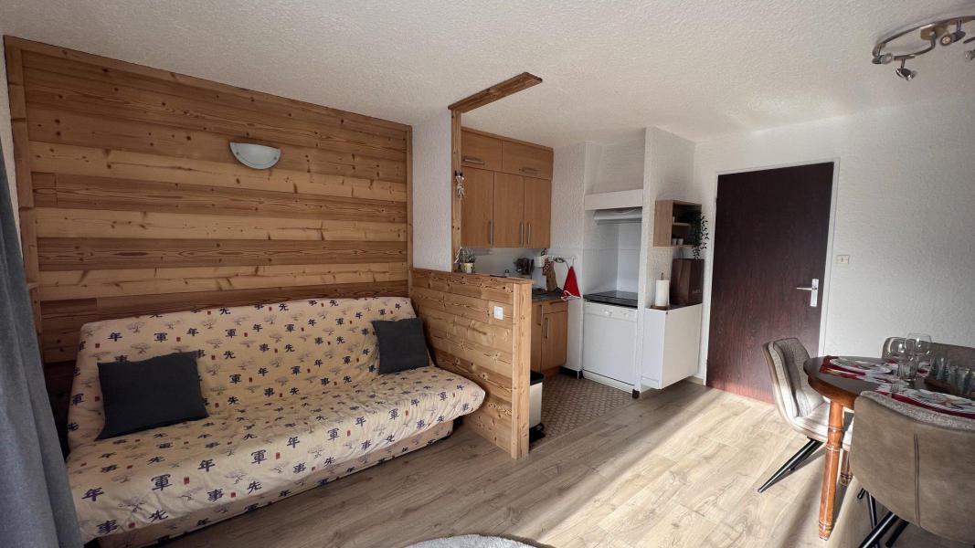 Rent in ski resort Studio sleeping corner 4 people (CB4L7) - Résidence le Côte Brune IV - Les 2 Alpes - Living room