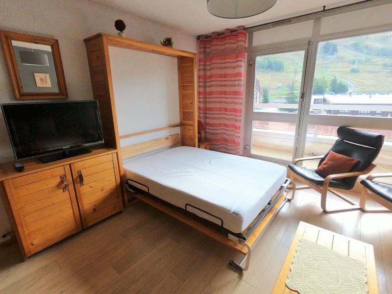 Rent in ski resort Studio sleeping corner 4 people (DIA2J2) - Résidence le Diamant II - Les 2 Alpes - Folding bed