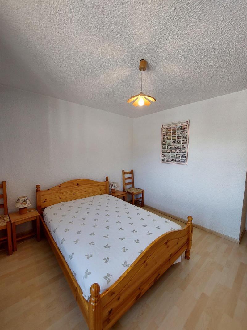 Rent in ski resort 2 room apartment sleeping corner 6 people (MEI300) - Résidence le Meijotel B - Les 2 Alpes - Double bed