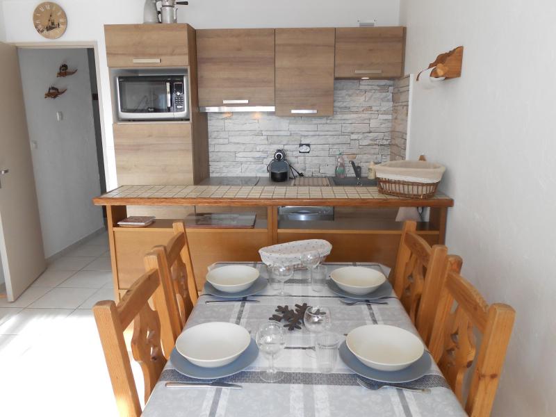 Rent in ski resort 2 room apartment sleeping corner 6 people (MEI500) - Résidence le Meijotel B - Les 2 Alpes - Living room