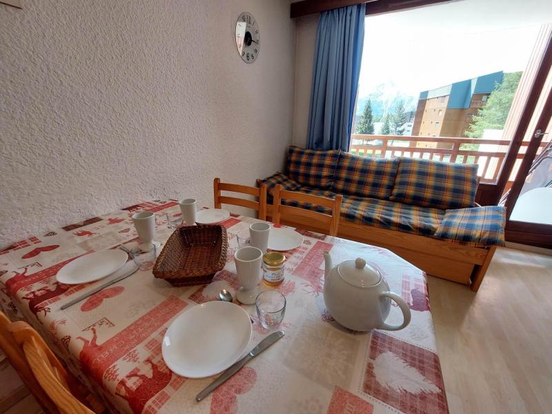 Rent in ski resort 2 room apartment sleeping corner 6 people (MEI300) - Résidence le Meijotel B - Les 2 Alpes