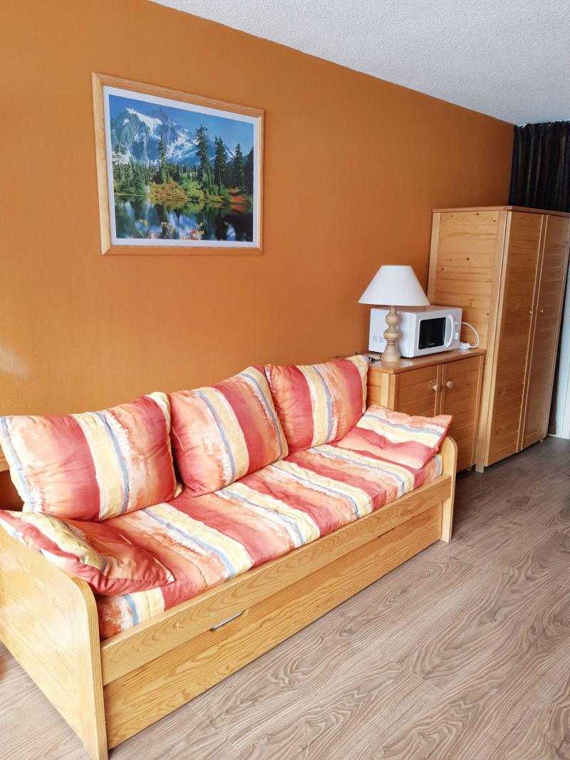Rent in ski resort Studio sleeping corner 4 people (PLS2006) - Résidence le Plein Sud A - Les 2 Alpes