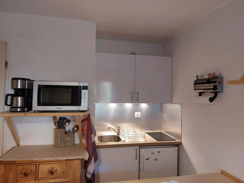 Rent in ski resort Studio 2 people (ROC206) - Résidence le Roche Mantel - Les 2 Alpes - Kitchenette