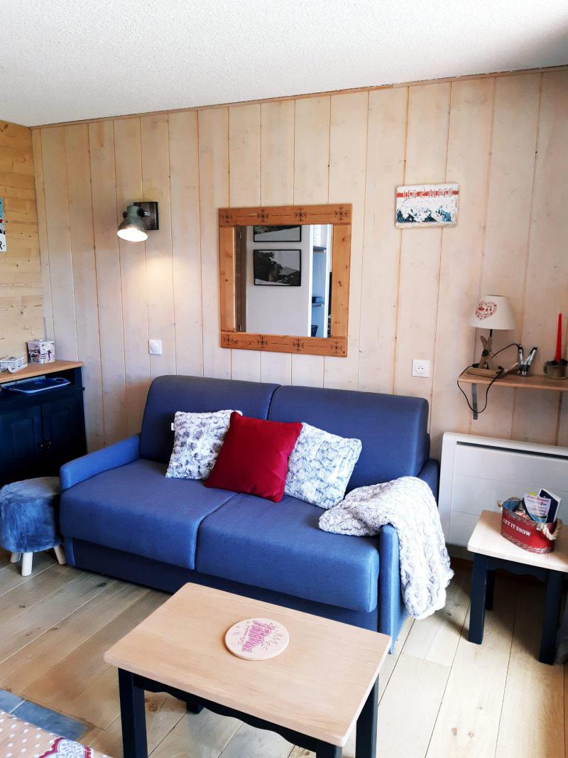 Rent in ski resort 2 room apartment sleeping corner 4 people (SOL508) - Résidence le Soleil - Les 2 Alpes - Living room