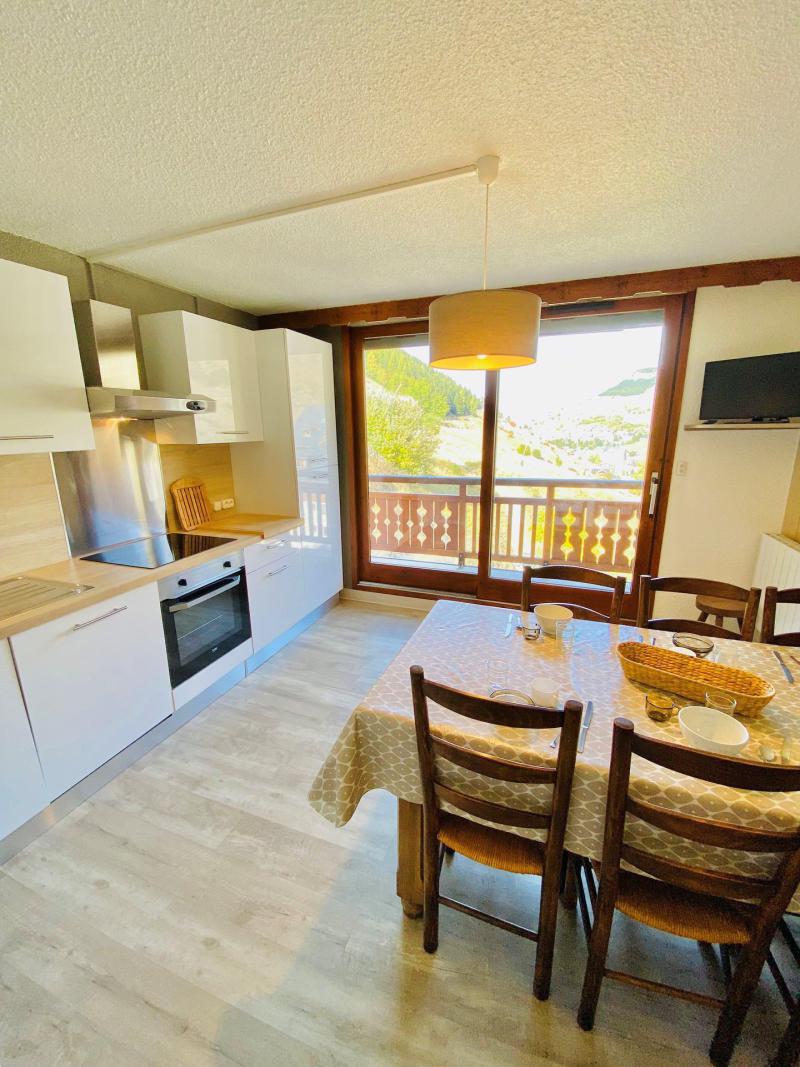Rent in ski resort 4 room duplex apartment 6 people (SOL805) - Résidence le Soleil - Les 2 Alpes - Kitchen