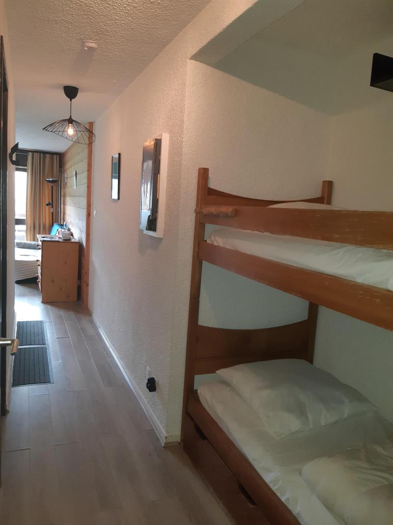 Rent in ski resort 2 room apartment sleeping corner 6 people (VIK22) - Résidence le Viking - Les 2 Alpes - Bunk beds