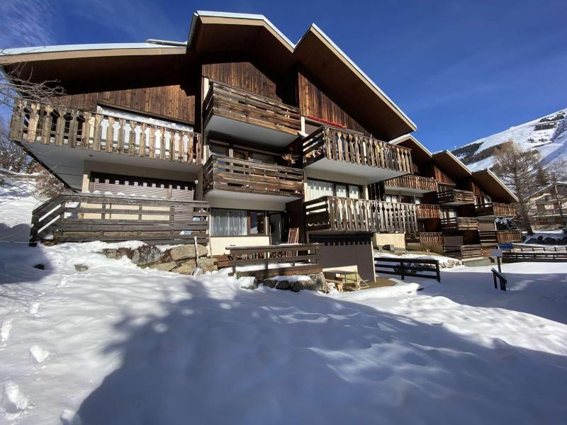 Holiday in mountain resort 2 room apartment sleeping corner 4 people (990) - Résidence les Alpages - Les 2 Alpes - Winter outside