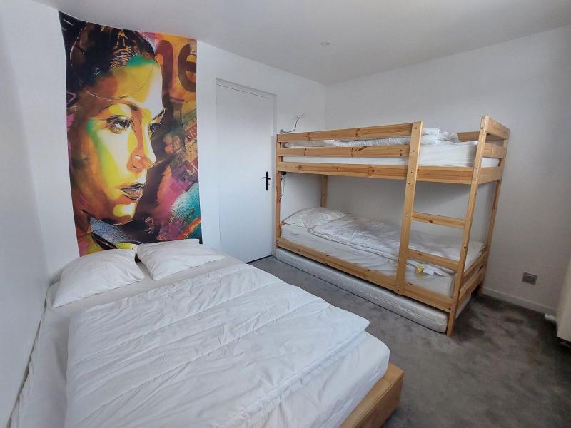 Rent in ski resort 3 room apartment cabin 8 people (69) - Résidence les Bleuets B - Les 2 Alpes - Bedroom