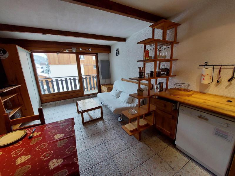 Rent in ski resort Studio sleeping corner 4 people (35) - Résidence les Brinbelles - Les 2 Alpes - Apartment