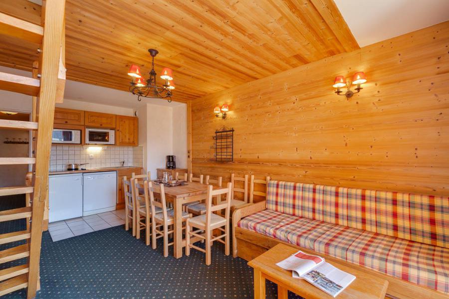Rent in ski resort 3 room duplex apartment sleeping corner 8 people - Résidence Meijotel - Les 2 Alpes - Living room