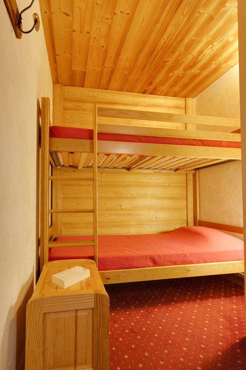 Rent in ski resort Studio sleeping corner 4 people - Résidence Meijotel - Les 2 Alpes - Bunk beds