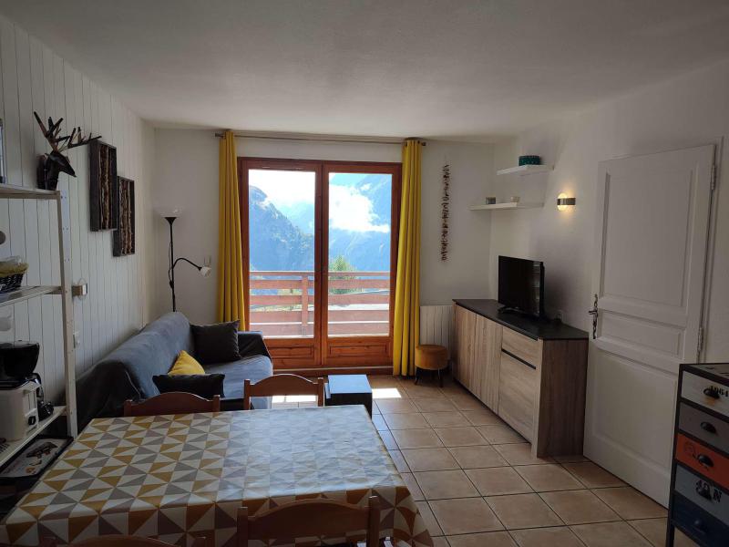 Rent in ski resort 2 room apartment 4 people (777) - Résidence Prince des Ecrins - Les 2 Alpes - Living room
