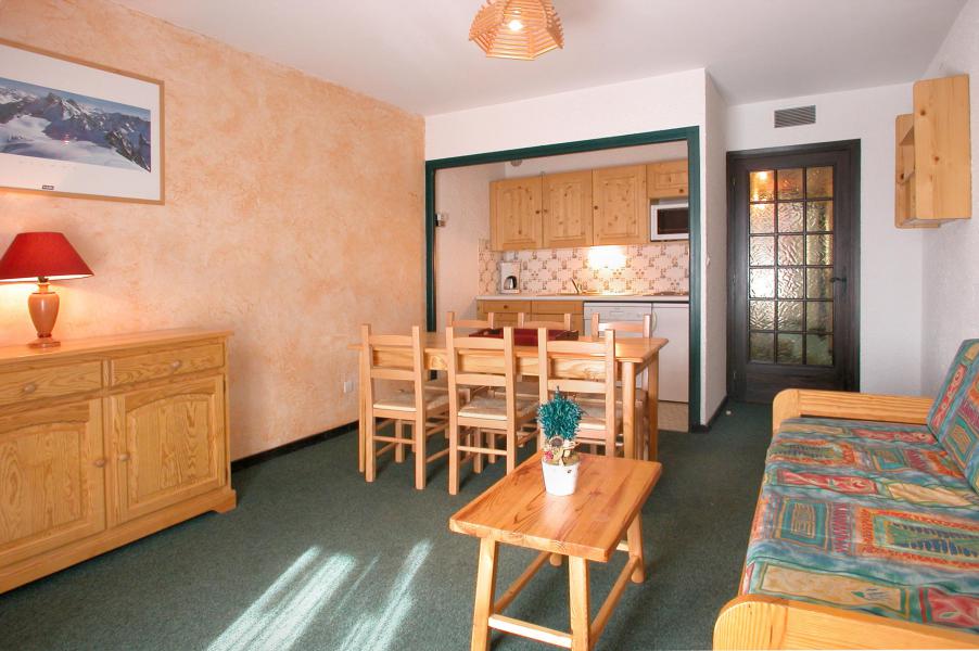 Rent in ski resort 2 room apartment sleeping corner 6 people - Résidence Quirlies - Les 2 Alpes - Living room
