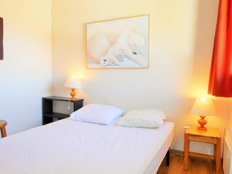 Rent in ski resort 2 room apartment sleeping corner 6 people (VBCHJ7) - Résidence Vallée Blanche Chartreuse - Les 2 Alpes - Bedroom