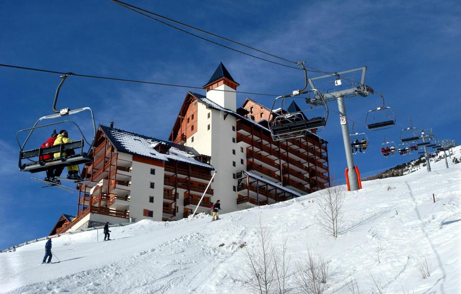 Аренда на лыжном курорте Résidences Goelia les Balcons du Soleil - Les 2 Alpes - зимой под открытым небом