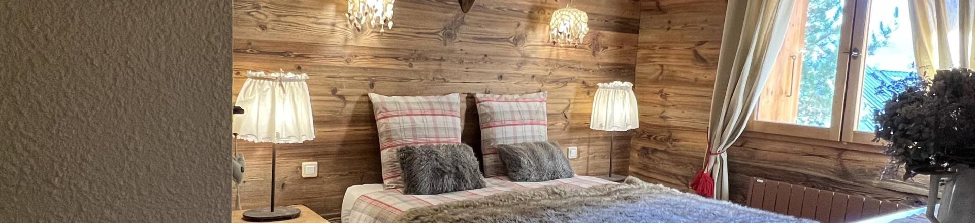 Rent in ski resort Chalet les Alpages - Les 2 Alpes - Bedroom
