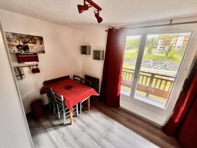 Ski verhuur Appartement 3 kamers 4 personen (365) - Alpina 3 - Les 2 Alpes - Woonkamer