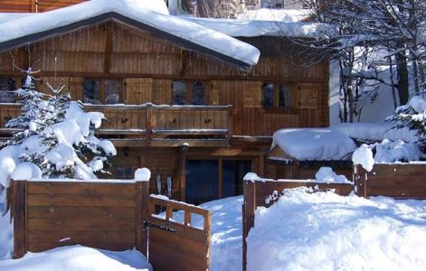 Holiday in mountain resort Chalet de Marie - Les 2 Alpes - Winter outside