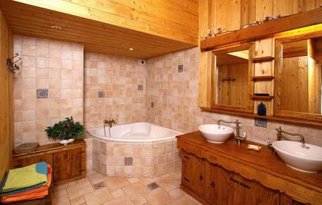 Rent in ski resort Chalet Harmonie - Les 2 Alpes - Bathroom