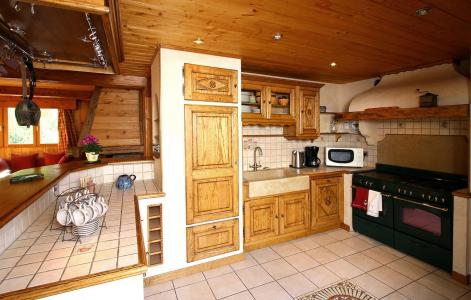 Rent in ski resort Chalet Harmonie - Les 2 Alpes - Open-plan kitchen