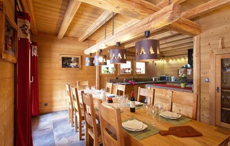Rent in ski resort Chalet Le Loup Lodge - Les 2 Alpes - Dining area