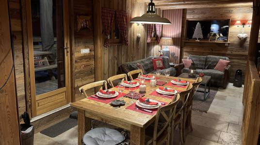 Rent in ski resort Chalet les Alpages - Les 2 Alpes - Dining area