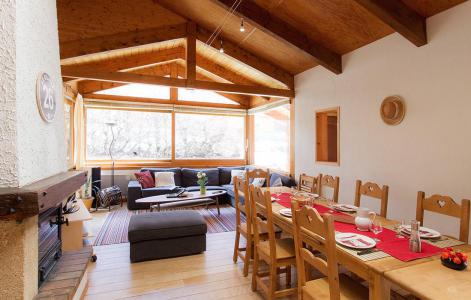 Rent in ski resort Chalet les Jonquilles - Les 2 Alpes - Dining area