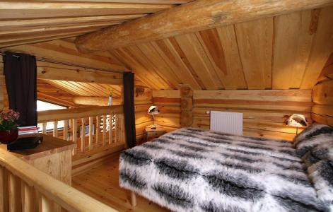 Rent in ski resort Chalet Leslie Alpen - Les 2 Alpes - Double bed