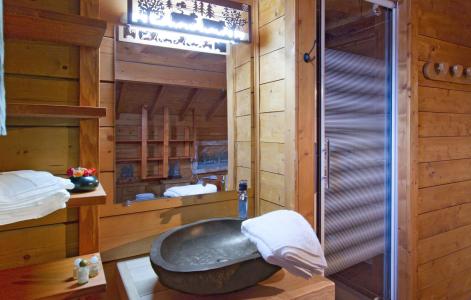 Rent in ski resort Chalet Soleil Levant - Les 2 Alpes - Shower room