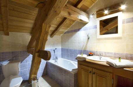 Rent in ski resort 10 room triplex chalet 15 people (Chartreuse) - Chalets Chartreuse et Alexandre - Les 2 Alpes - Bathroom
