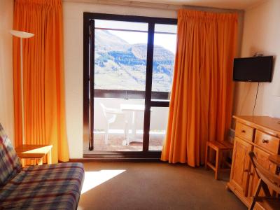 Rent in ski resort 1 room apartment 2 people (24) - Chalets du Soleil - Les 2 Alpes - Living room