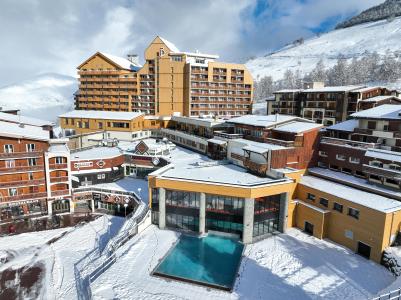 Vacances en montagne Hôtel Belambra Club l'Orée des Pistes - Les 2 Alpes - Extérieur hiver