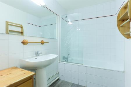 Rent in ski resort Studio sleeping corner 4 people (102) - Meijotel - Les 2 Alpes - Bathroom
