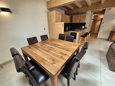 Rent in ski resort 3 room mezzanine apartment 8 people (EB8) - Résidence La Résidence - Les 2 Alpes - Dining area