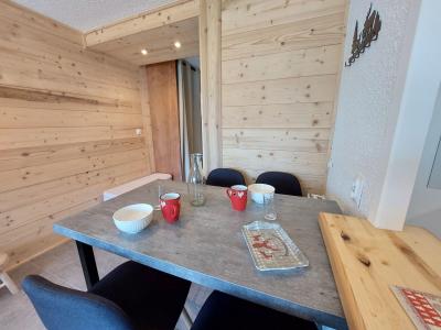 Rent in ski resort Studio 4 people (CPML2) - Résidence le Champamé - Les 2 Alpes - Living room