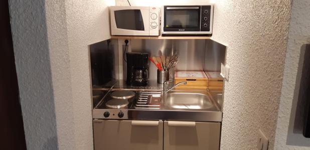 Rent in ski resort Studio 2 people (2002) - Résidence le Plein Sud A - Les 2 Alpes - Kitchenette