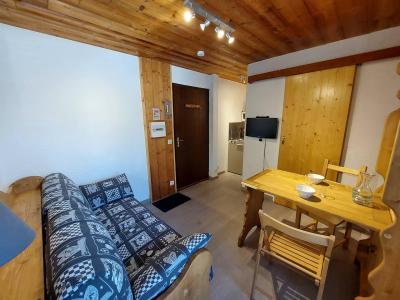 Rent in ski resort Studio 2 people (2002) - Résidence le Plein Sud A - Les 2 Alpes - Living room