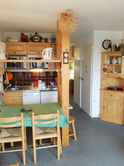 Rent in ski resort Studio sleeping corner 4 people (PLS1404) - Résidence le Plein Sud B - Les 2 Alpes - Living room