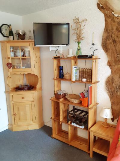 Rent in ski resort Studio sleeping corner 4 people (PLS1404) - Résidence le Plein Sud B - Les 2 Alpes - Living room