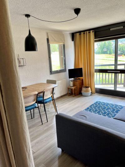 Rent in ski resort 2 room apartment sleeping corner 6 people (VIK22) - Résidence le Viking - Les 2 Alpes - Bedroom