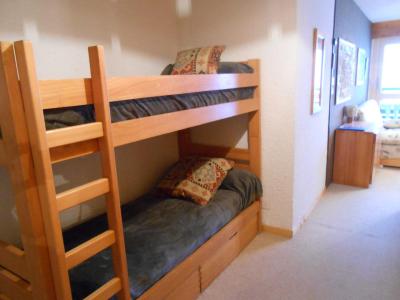 Rent in ski resort 2 room apartment sleeping corner 6 people (VIK45) - Résidence le Viking - Les 2 Alpes - Bunk beds
