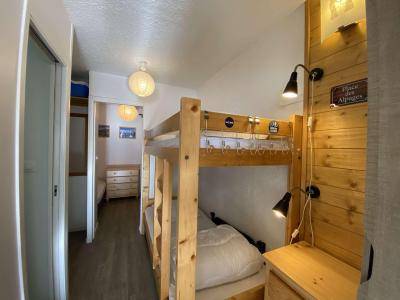 Rent in ski resort 2 room apartment sleeping corner 4 people (990) - Résidence les Alpages - Les 2 Alpes - Apartment