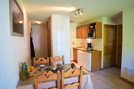 Rent in ski resort 3 room apartment 5 people (C111) - Résidence les Balcons des Pistes C - Les 2 Alpes - Living room