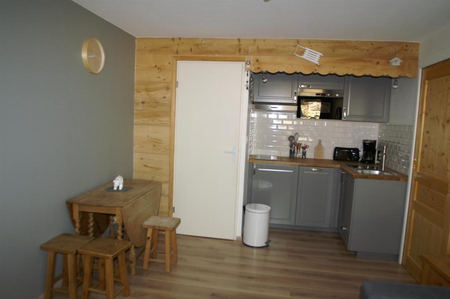 Rent in ski resort 2 room apartment 5 people - Résidences Prapoutel les 7 Laux - Les 7 Laux - Open-plan kitchen