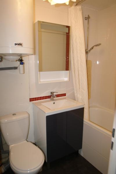 Rent in ski resort 2 room apartment 5 people - Résidences Prapoutel les 7 Laux - Les 7 Laux - Bathroom