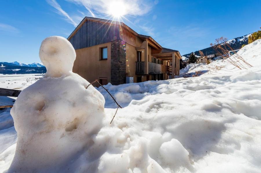 Vacances en montagne Résidence le Clos des Fontaneilles - Les Angles - Extérieur hiver