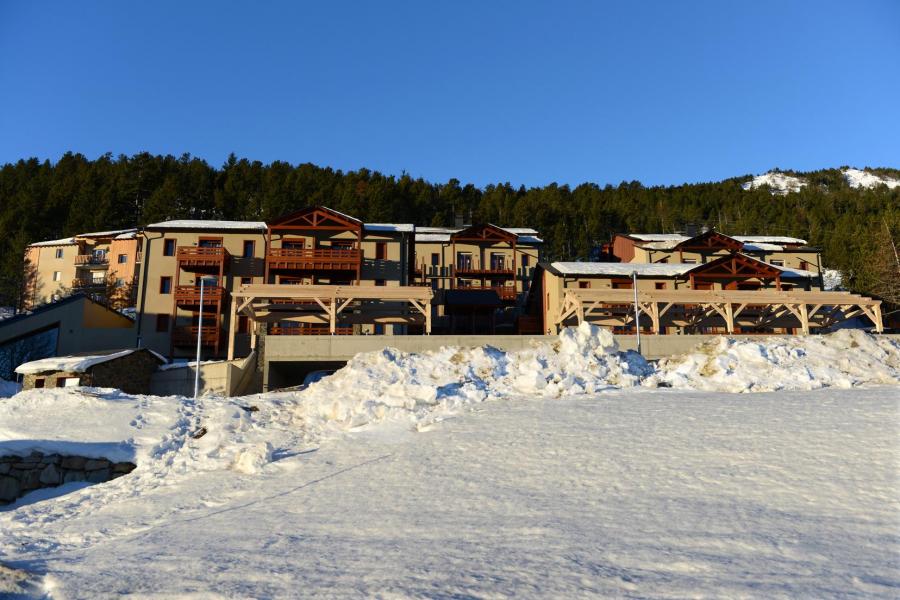 Location au ski Résidence les Chalets de l'Isard - Les Angles - Extérieur hiver