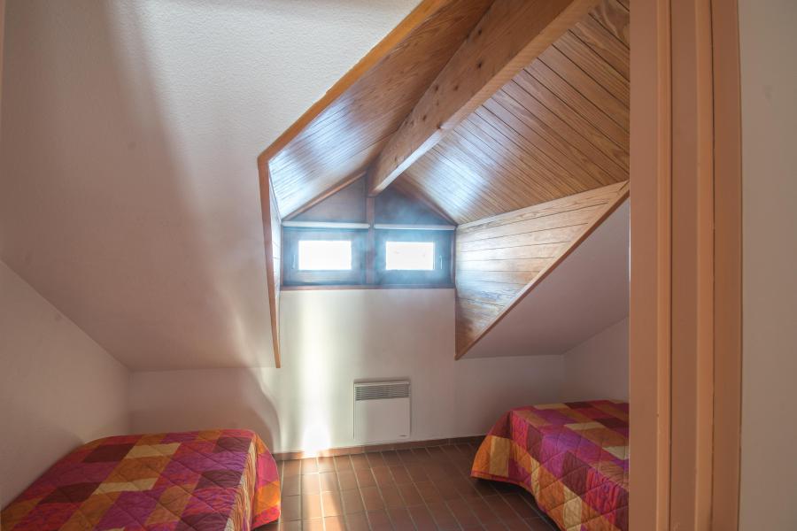 Rent in ski resort VVF Résidence Les Angles - Les Angles - Bedroom