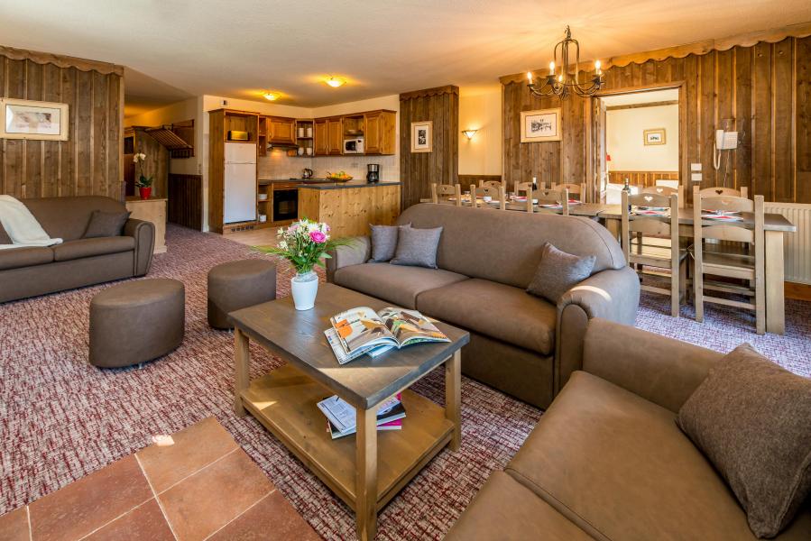 Rent in ski resort 6 room apartment 10-12 people - Chalet Altitude - Les Arcs - Living room